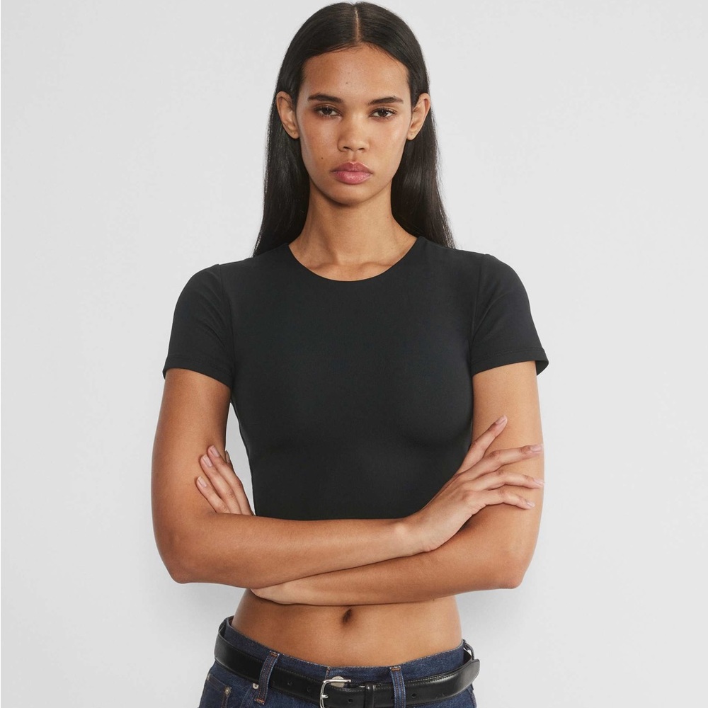 Aritzia babaton contour crew crop top size small